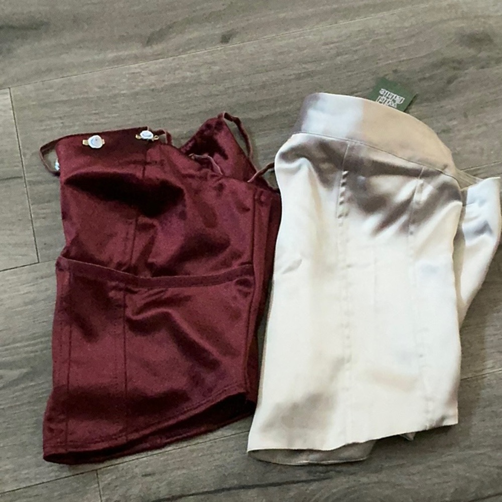 Women’s   Bundle Rosette  Satin Corset  Tank Top.  Red.  M